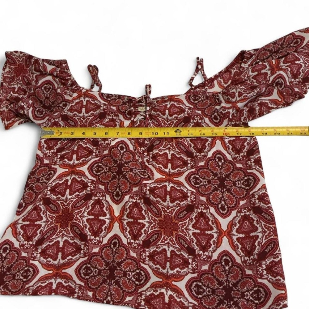 Lily White Cold Shoulder Top Women M Burgundy Medallion Paisley Lace Up - Picture 3 of 7
